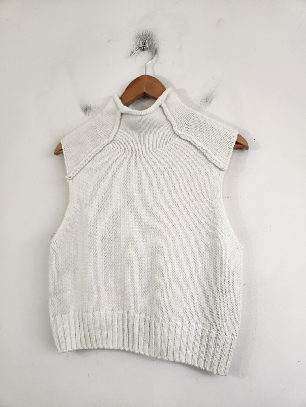 Zara Knit Sleeveless Pullover Sweater Tank - Picture 4 of 8